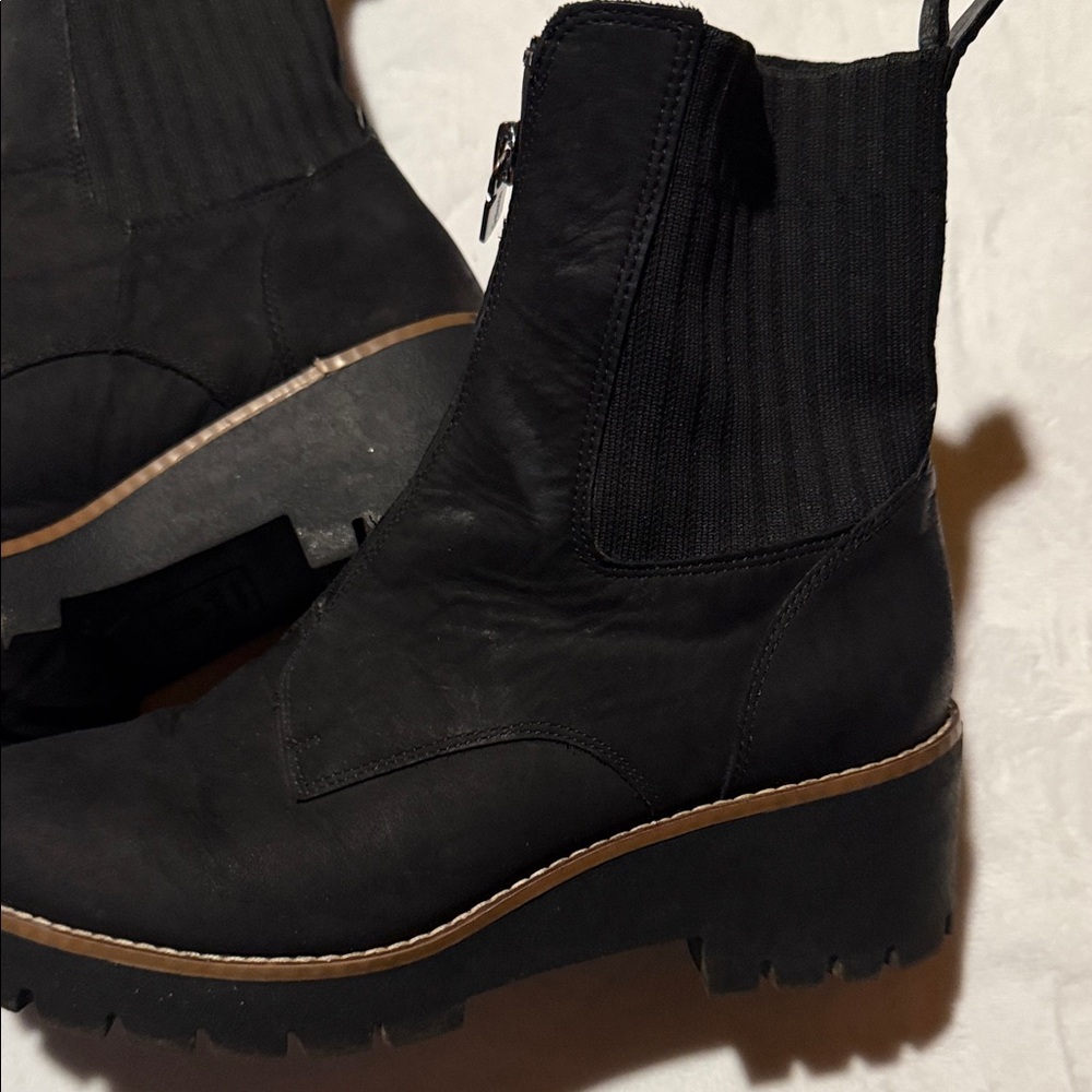 Blondo Black Ankle Booties - Picture 3 of 9